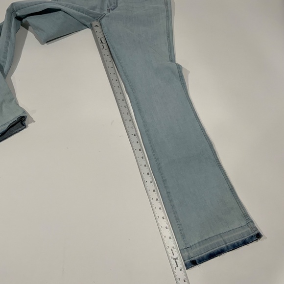 NEW 32X34 Wrangler x Lainey Wilson® Ladies' Boot Hugger Jeans in Bleach - Picture 10 of 11